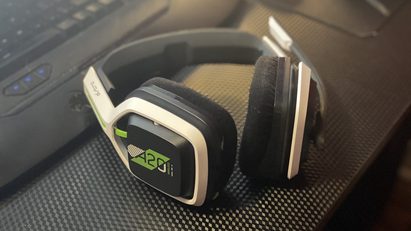Astro Gaming A20 Wireless Headphones User Guide