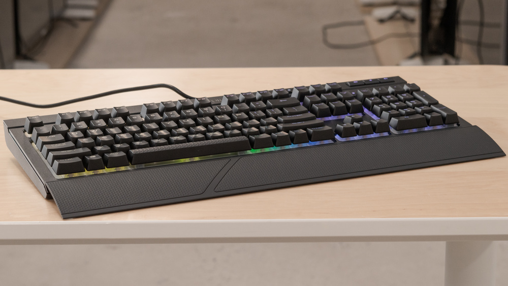 CORSAIR K68 MECHANICAL KEYBOARD User Guide