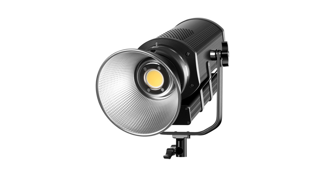 gvmied GVM-S300S Daylight Fresnel Video Light User Manual